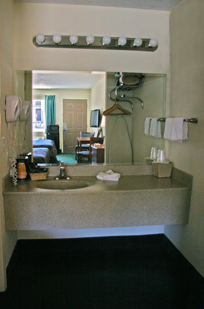 howard johnson by wyndham branson