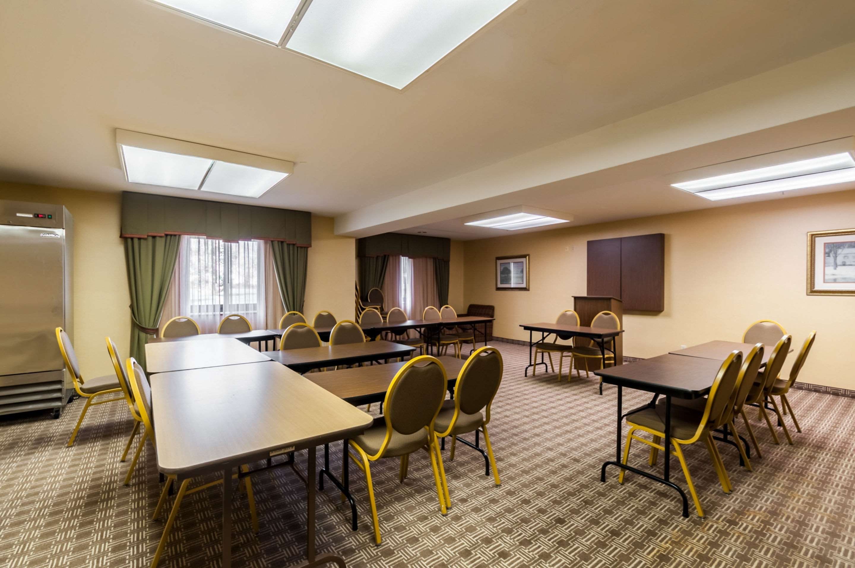 red roof inn and suites chestertown
