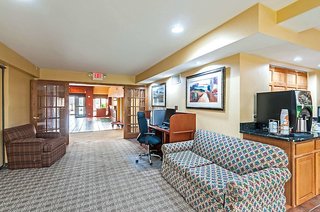 red roof inn and suites chestertown