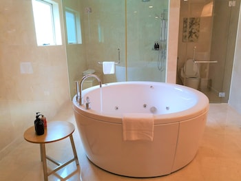 cormar suites