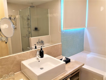 cormar suites
