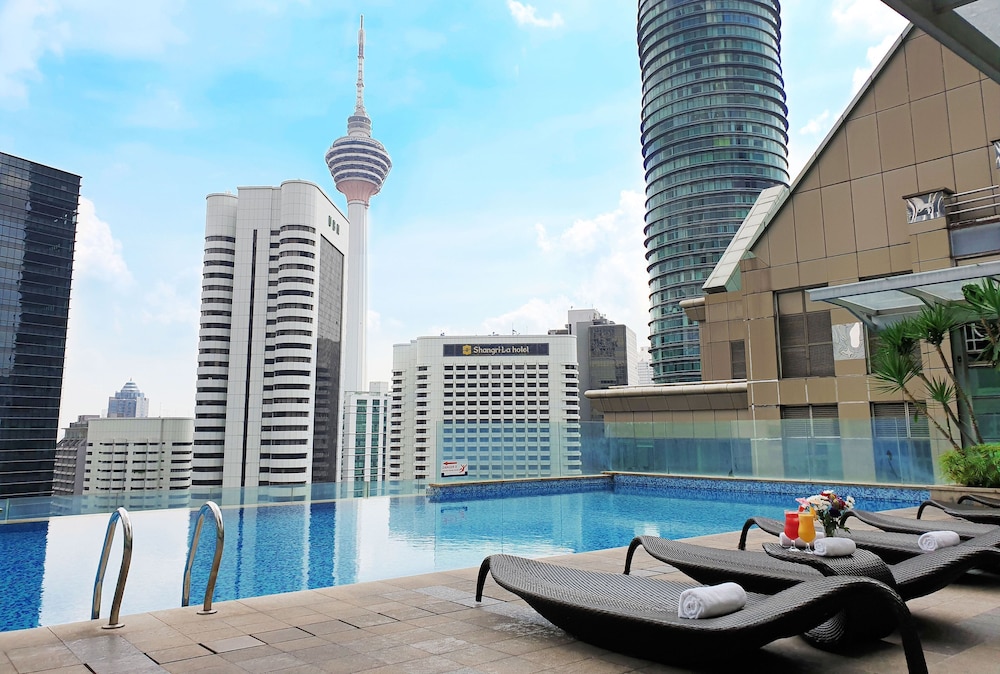 cormar suites