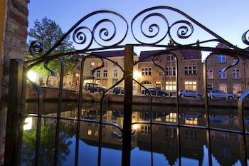 canalview hotel ter reien