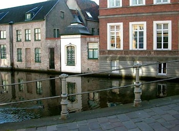 canalview hotel ter reien