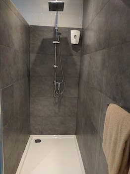 canalview hotel ter reien