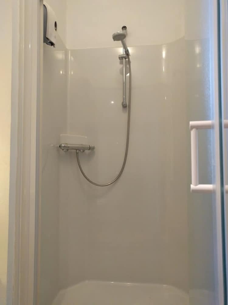 canalview hotel ter reien