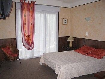 Central Hotel,Correze>>Bort-Les-Orgues,3 star