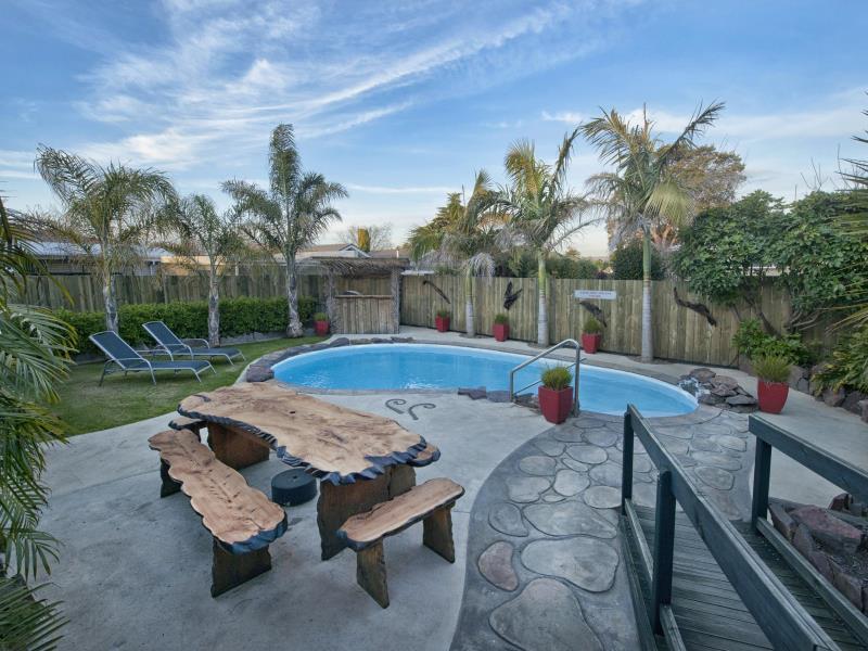 sport of kings motel