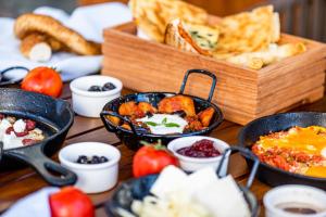 Wyndham Dubai Deira,,4 star