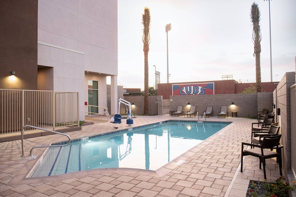 courtyard by marriott mesa at wrigleyville west