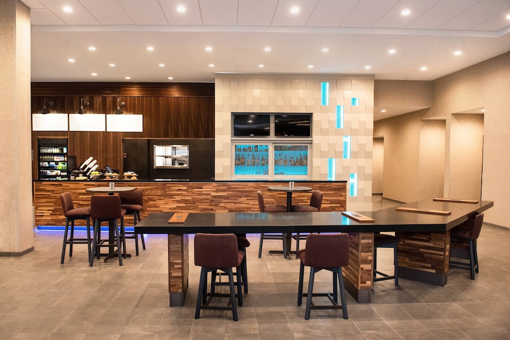 courtyard by marriott mesa at wrigleyville west