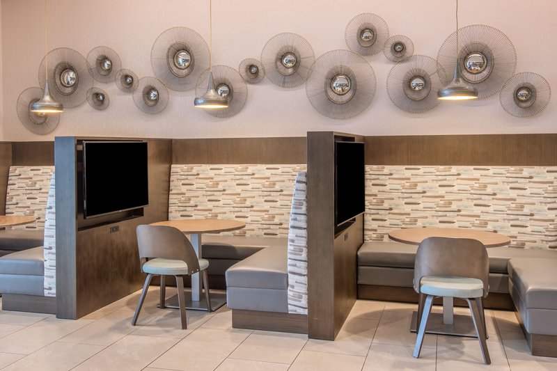 courtyard jekyll island