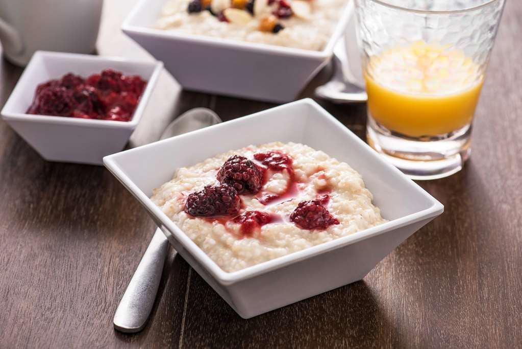 hyatt place austin lake travis four points