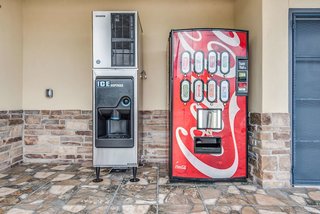 americas best value inn and suites houston at hwy 6