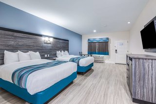 americas best value inn and suites houston at hwy 6