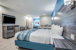 americas best value inn and suites houston at hwy 6