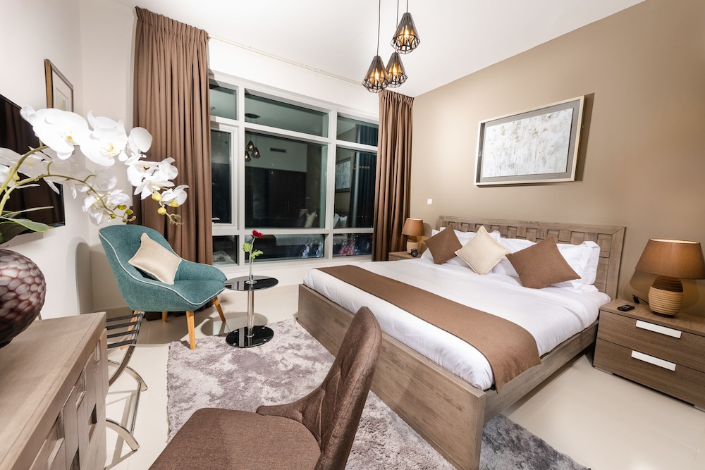 al ashrafia holiday downtown burj view