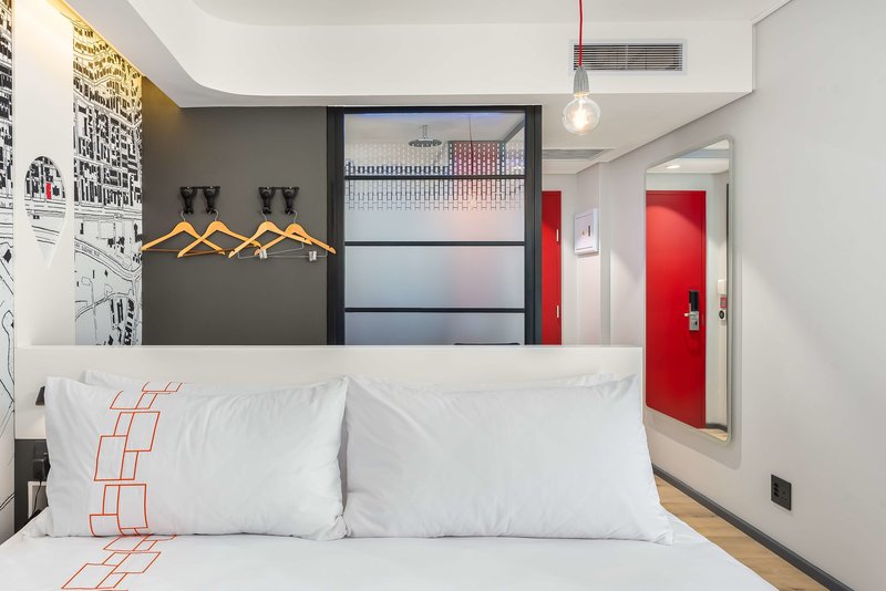 anew hotel green point