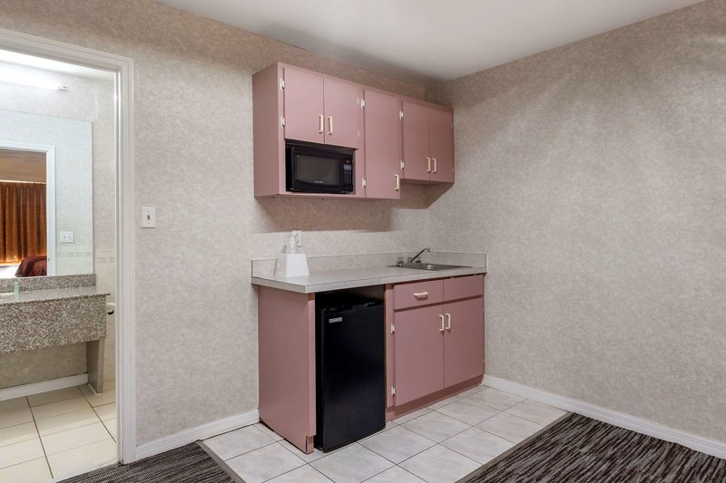 rodeway inn clearwater largo