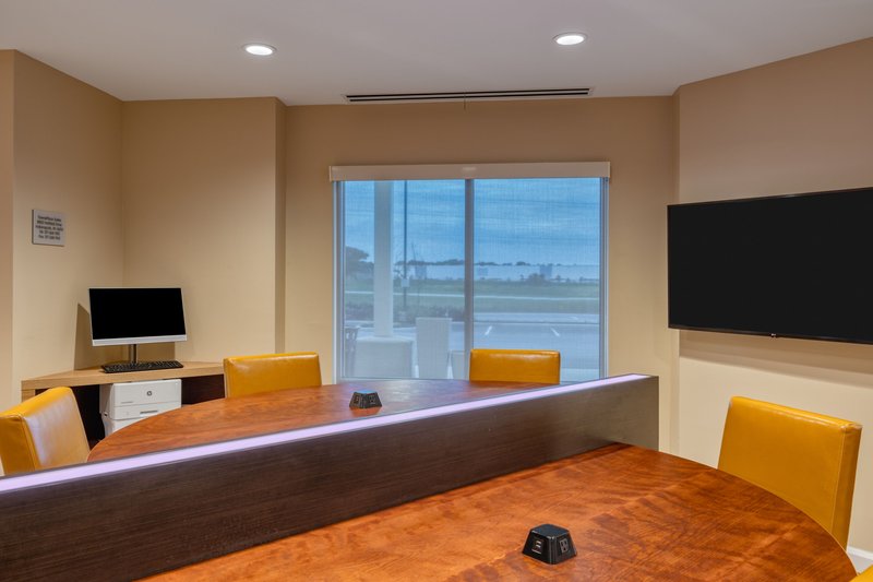 towneplace suites by marriott indianapolis airport