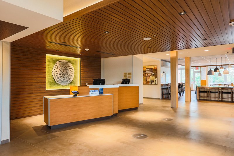 fairfield inn and suites by marriott marquette