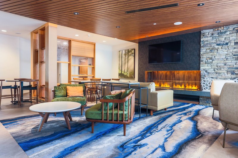 fairfield inn and suites by marriott marquette