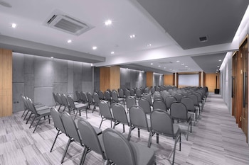 hotel neo puri indah jakarta