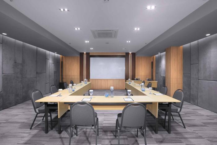 hotel neo puri indah jakarta