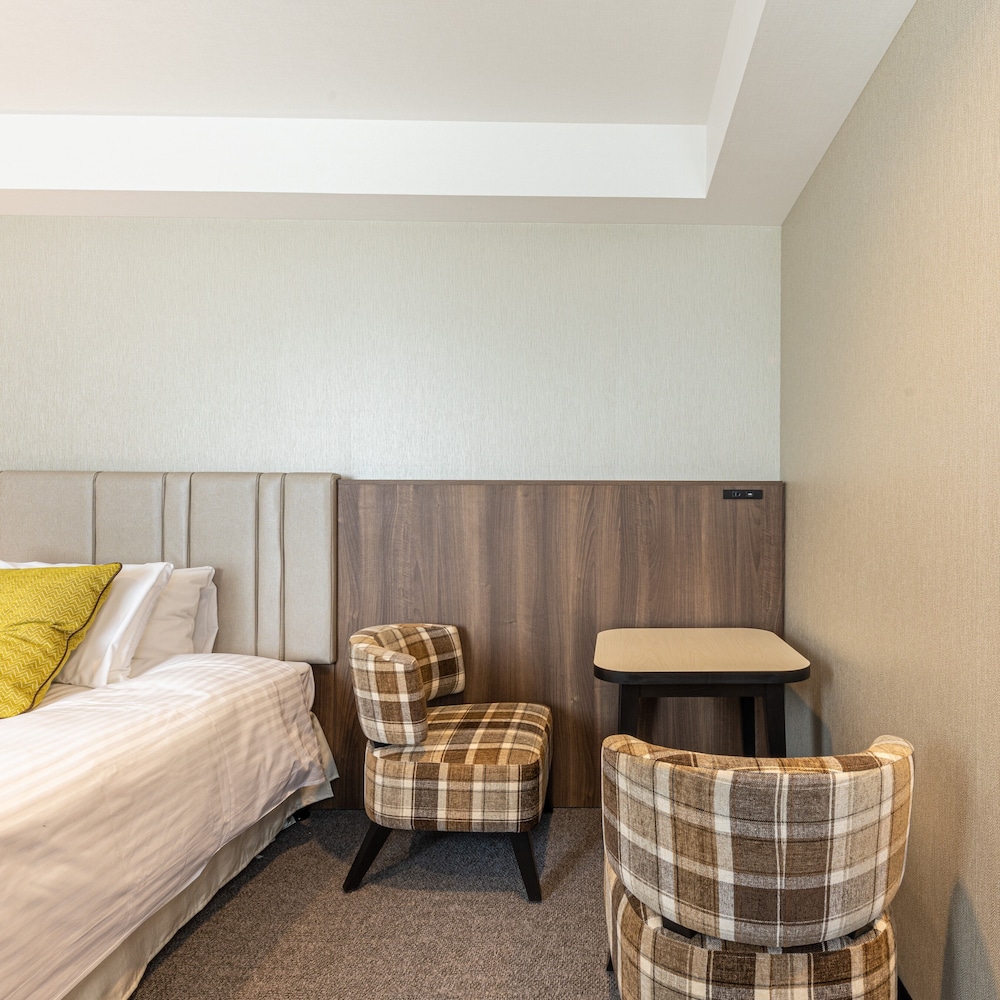 meitetsu inn shinosaka station east gate