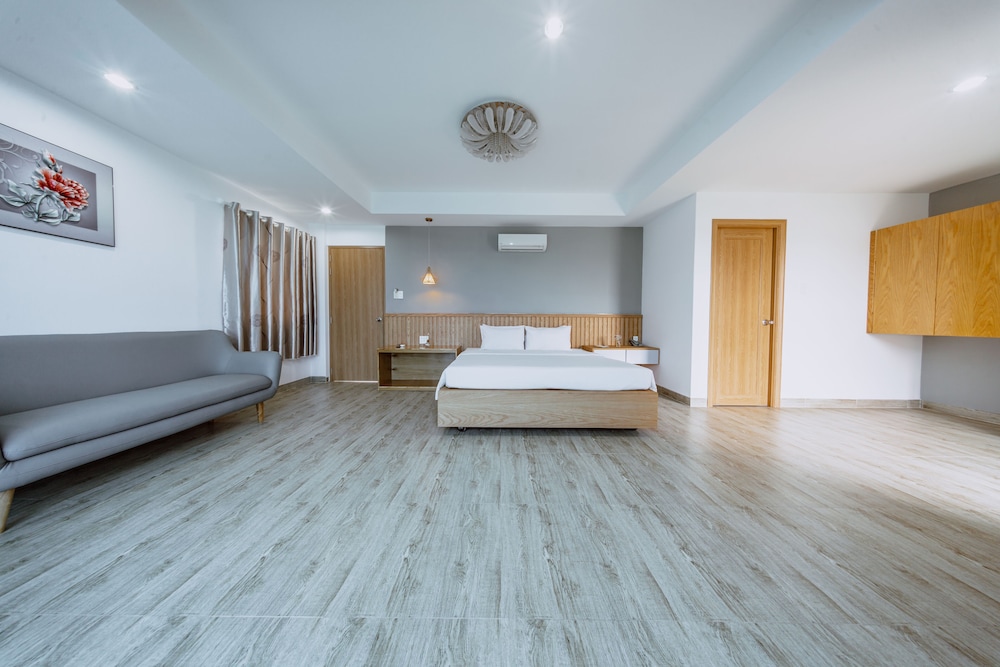 happy life green hotel