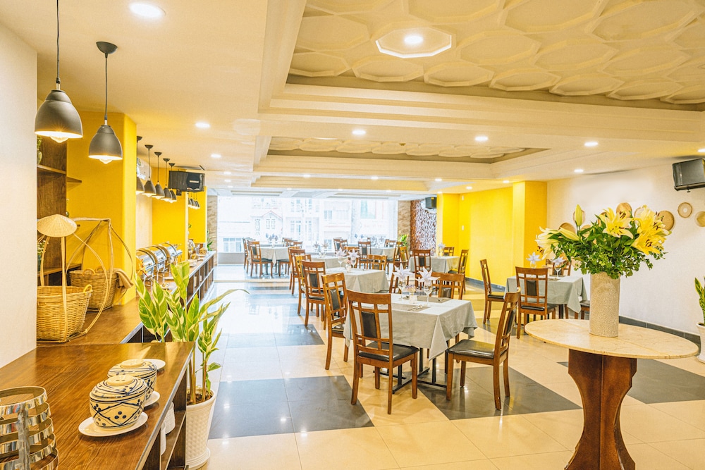 happy life green hotel