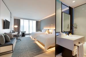 Hilton San Jose La Sabana,Calle Blancos>>Birri,5 star