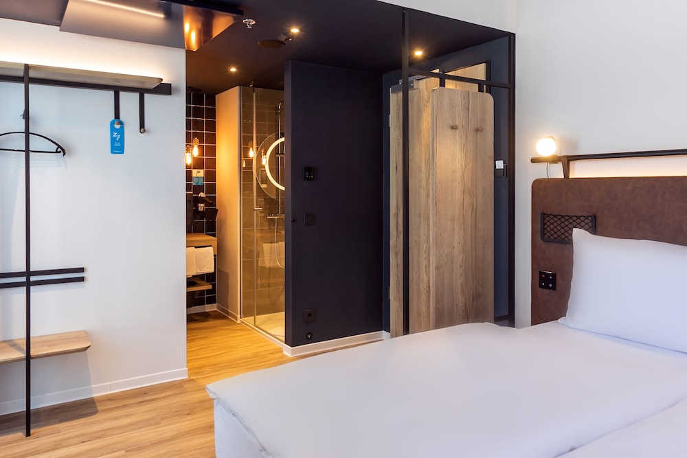h2 hotel budapest