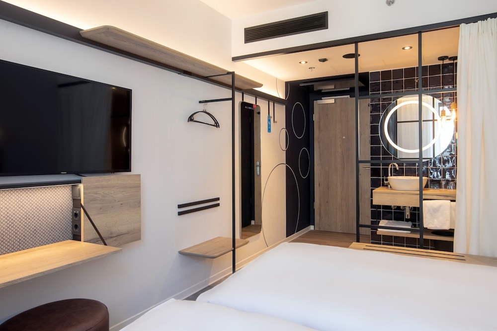 h2 hotel budapest