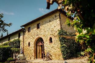 Tenuta Sant'ilario,Near Villa Da Filicaja,4 star