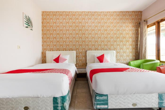 urbanview hotel dpineapple villa ciater