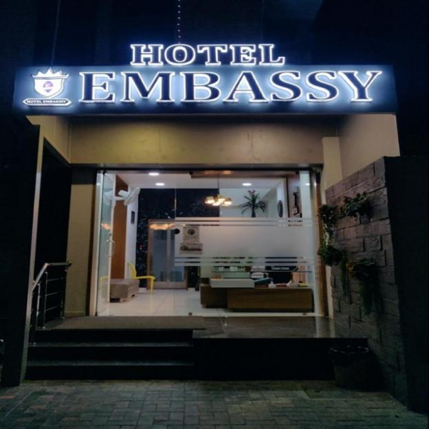 hotel embassy