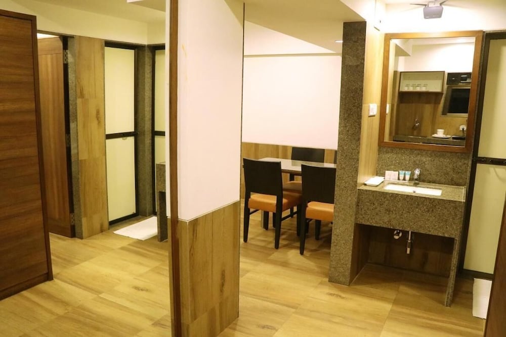 gcc sonal apartments