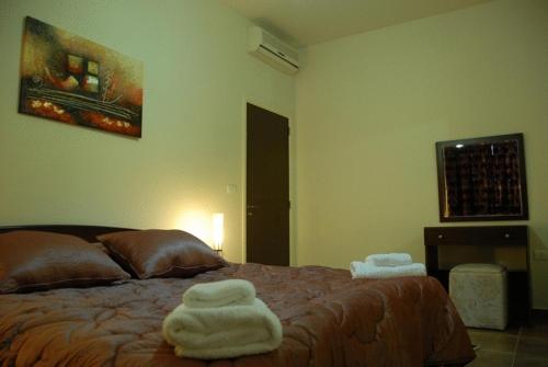 iris flower hotel