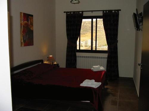 iris flower hotel