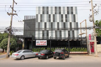 nara hotel restaurant and bar