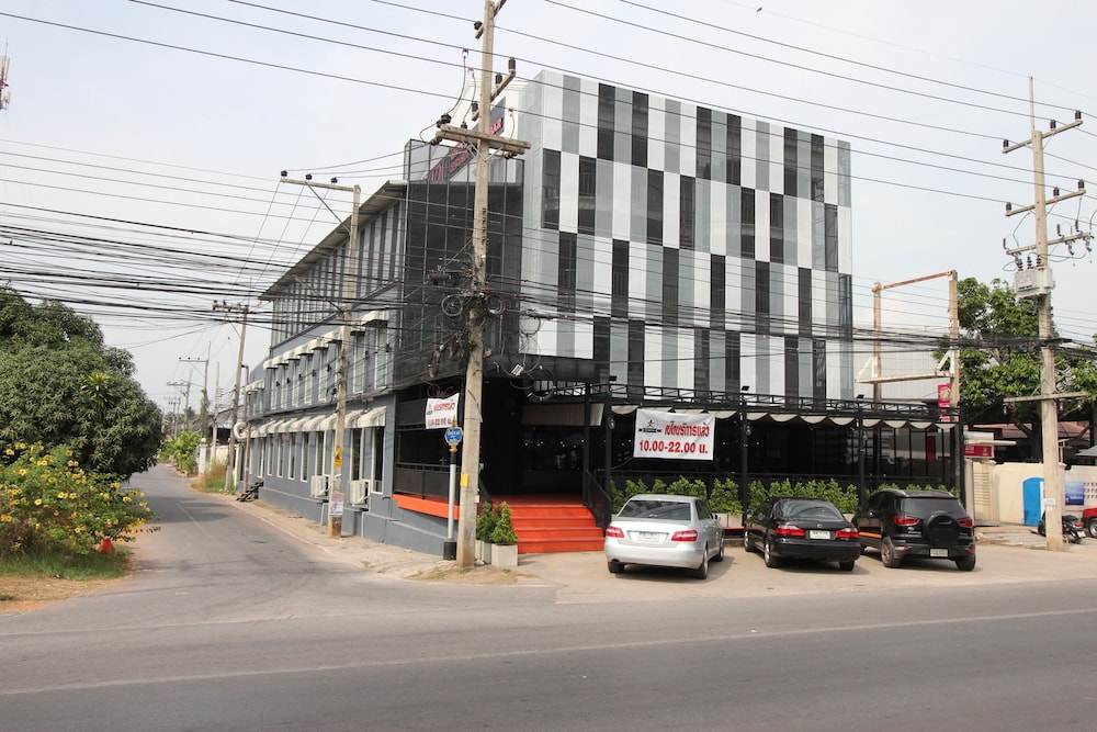 nara hotel restaurant and bar