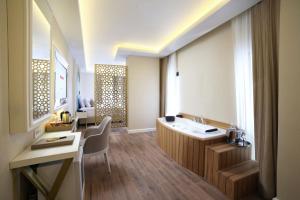great fortune design hotel