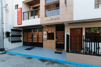 reddoorz plus near bgc mall