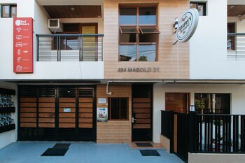 reddoorz plus near bgc mall