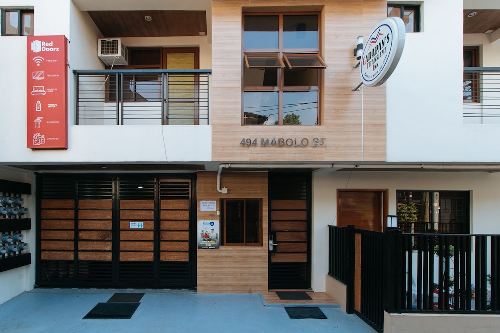 reddoorz plus near bgc mall