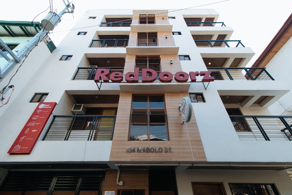 reddoorz plus near bgc mall
