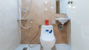 reddoorz plus near bgc mall