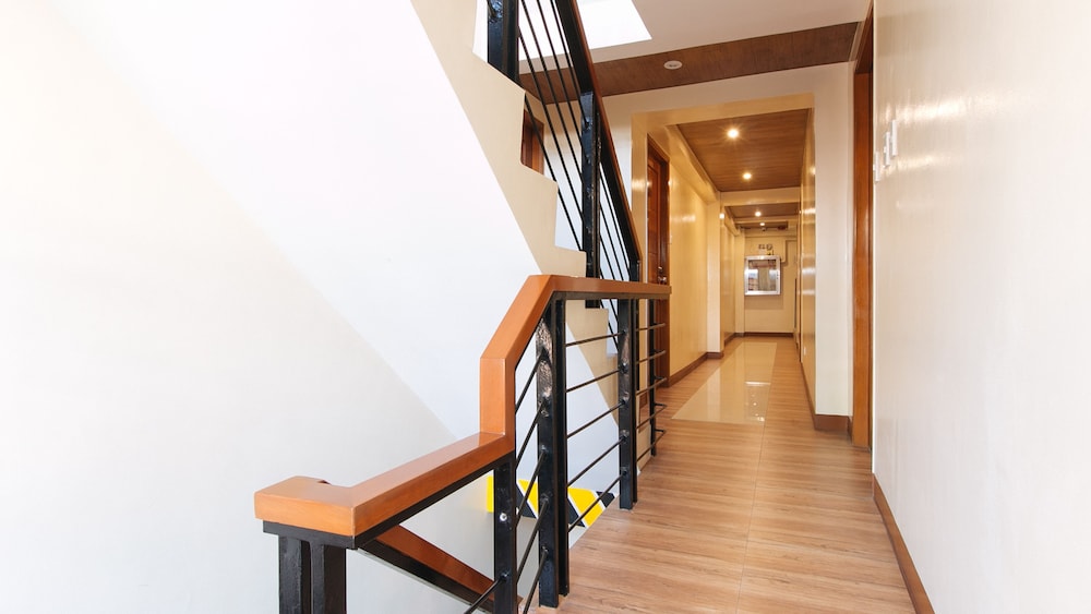 reddoorz plus near bgc mall