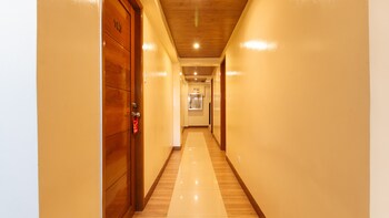 reddoorz plus near bgc mall